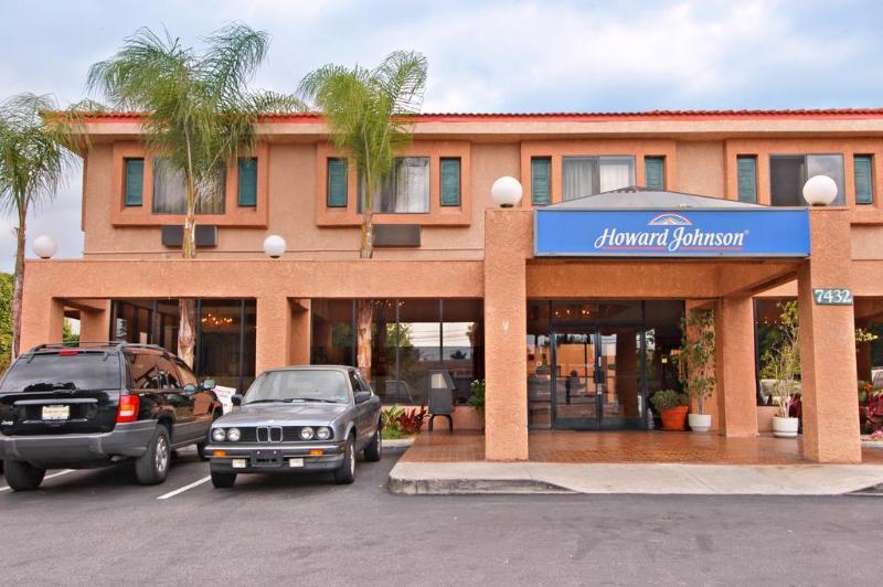 Howard Johnson By Wyndham Reseda Hotel & Suites Los Angeles Eksteriør bilde