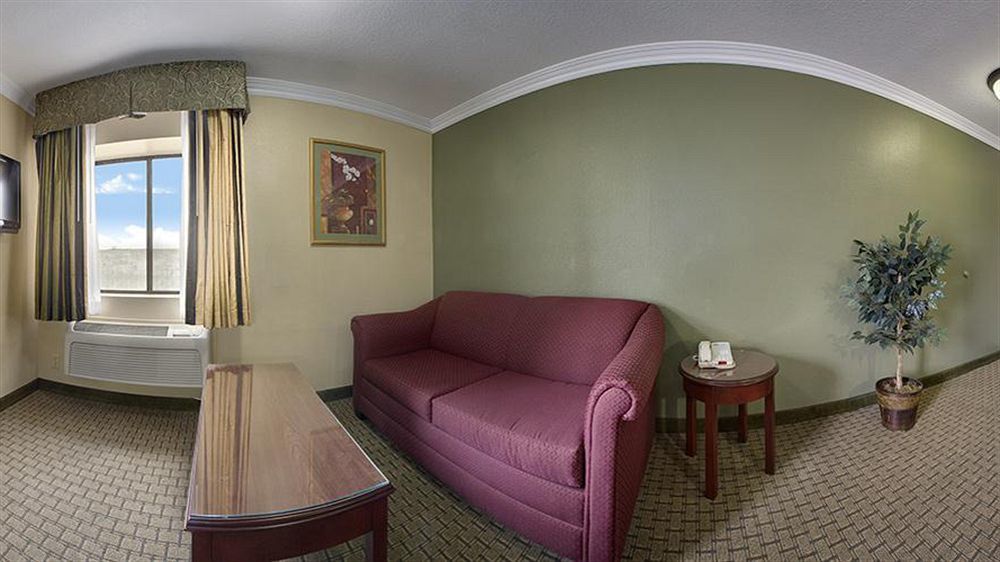 Howard Johnson By Wyndham Reseda Hotel & Suites Los Angeles Eksteriør bilde