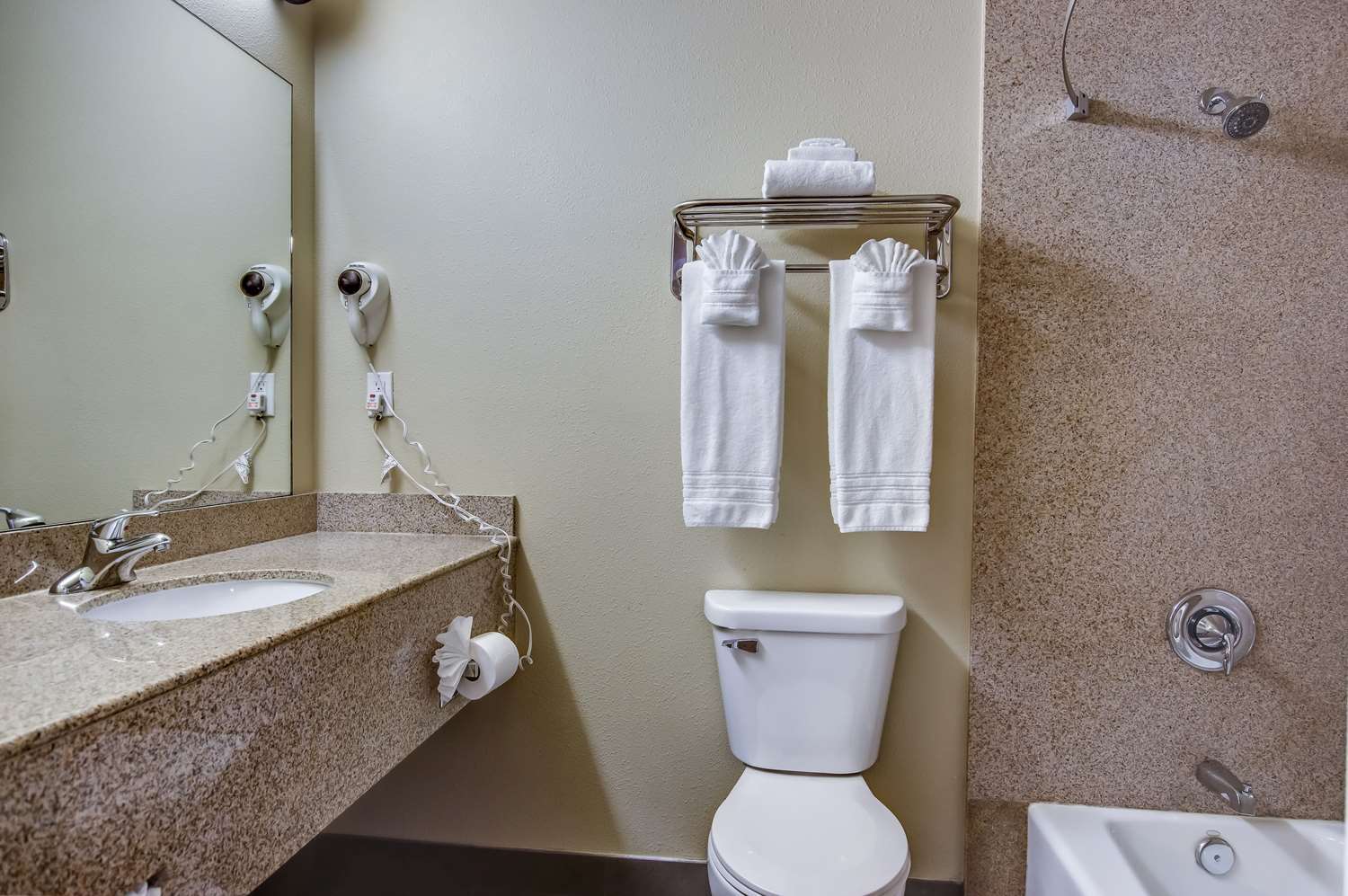 Howard Johnson By Wyndham Reseda Hotel & Suites Los Angeles Eksteriør bilde