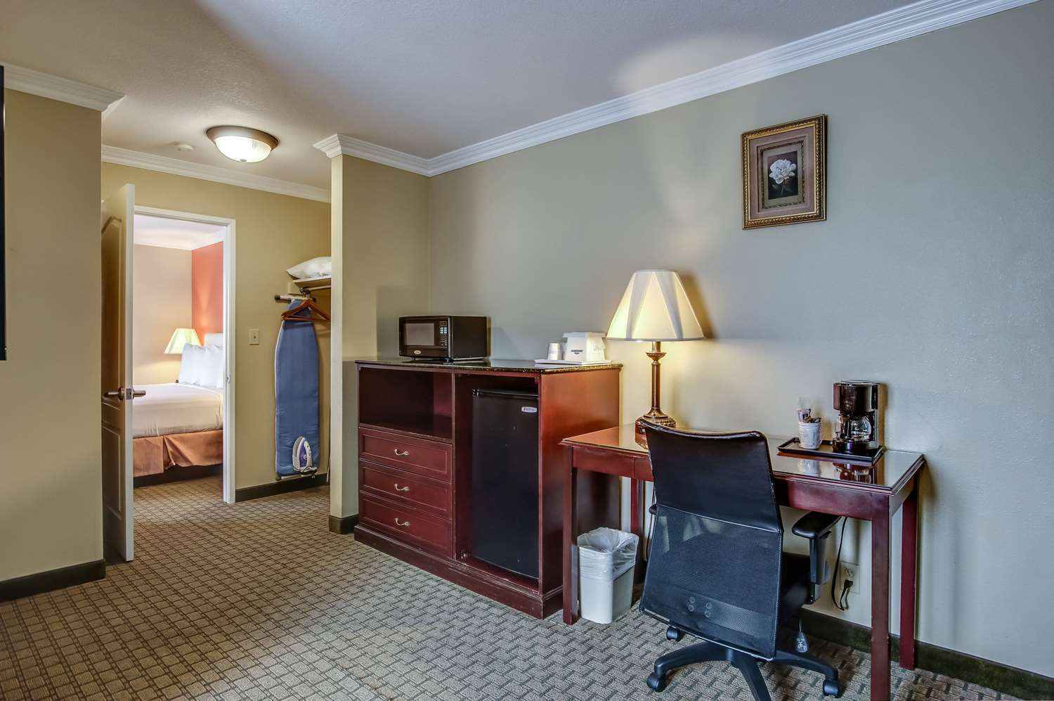 Howard Johnson By Wyndham Reseda Hotel & Suites Los Angeles Eksteriør bilde